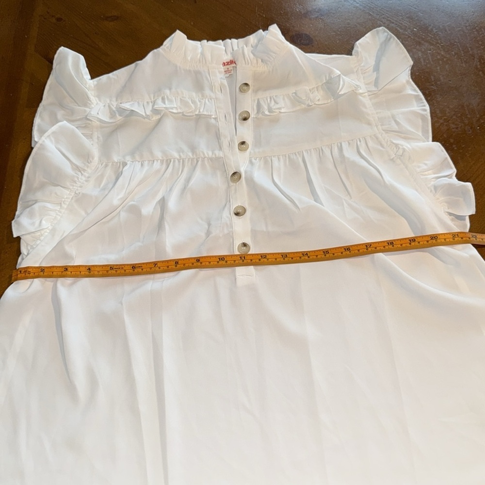 White Ruffled Button-Up Top - Picture 4 of 5